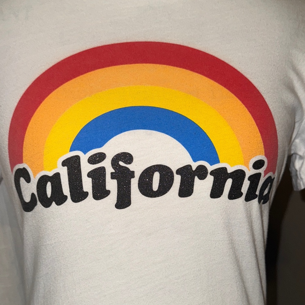 Liquid Venom XL California Graphic White T-Shirt with rainbow shortsleeve - Picture 2 of 6